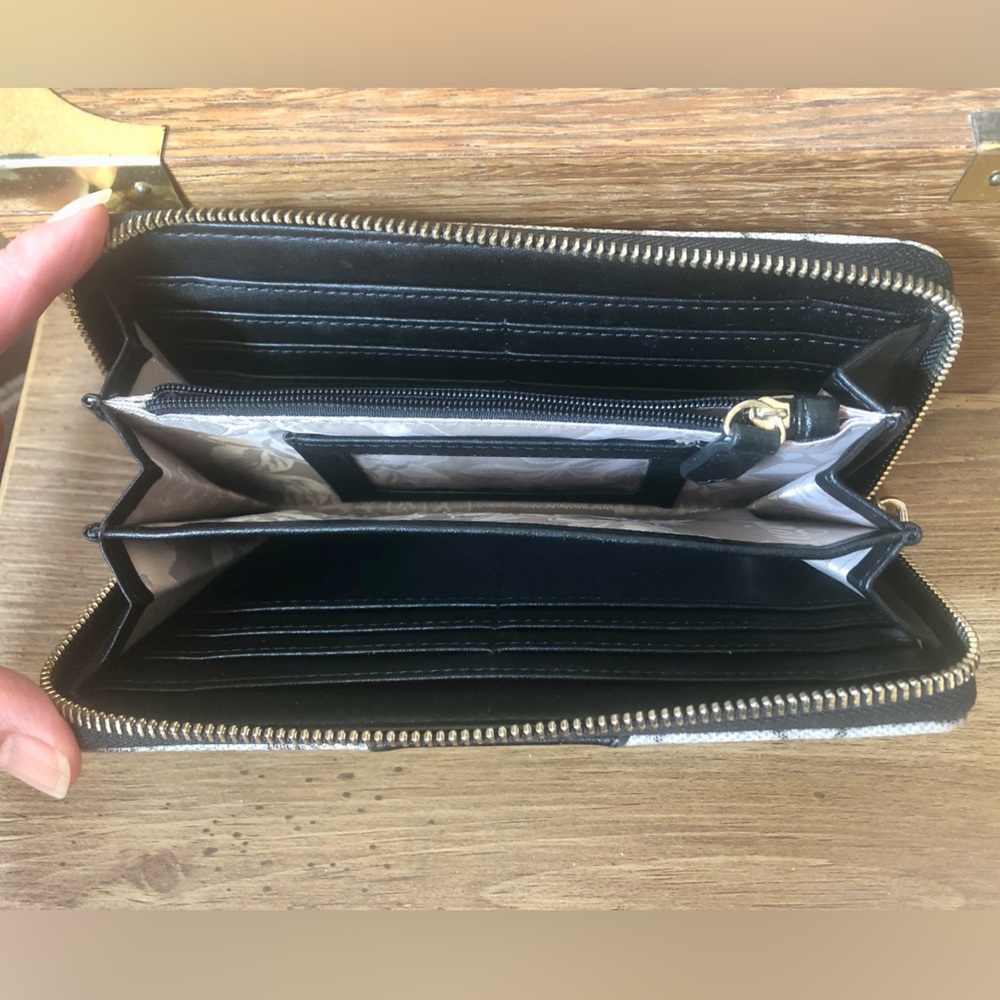 BlueMarine BluGirl zip up wallet - Picture 6 of 8